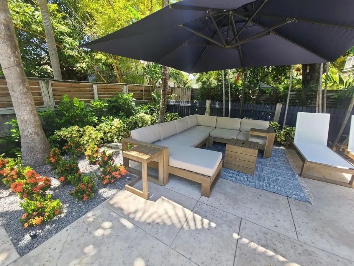 Duval Street Suite W Parking And Heated Pool Key West Apartment